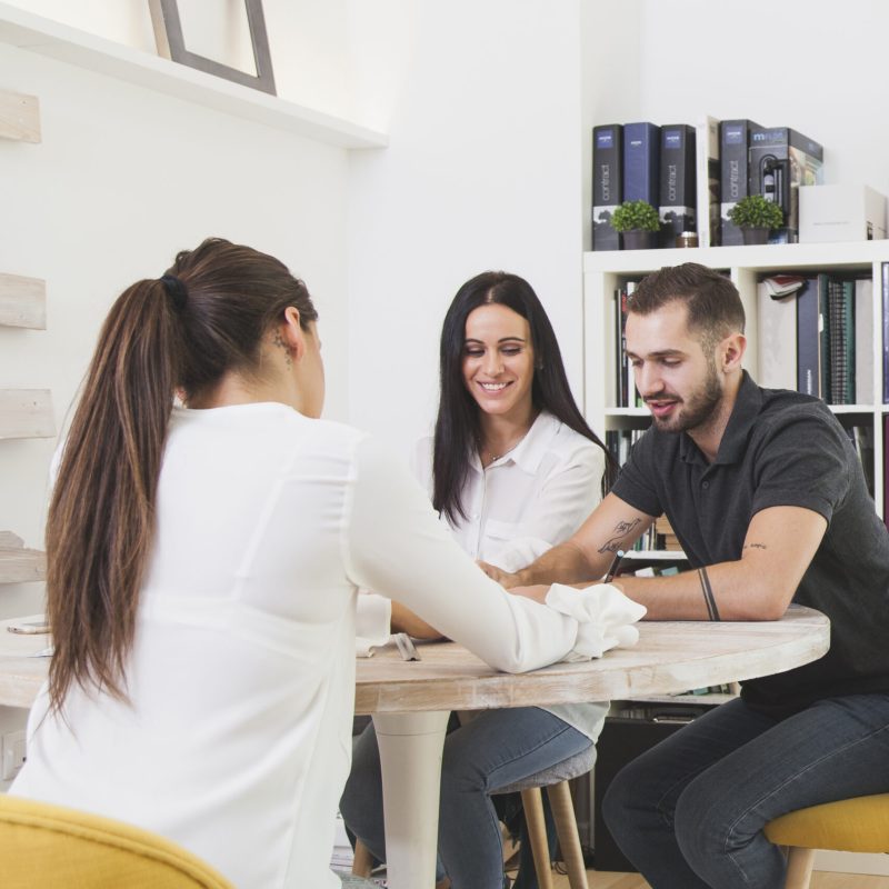 cheerful-workers-brainstorming